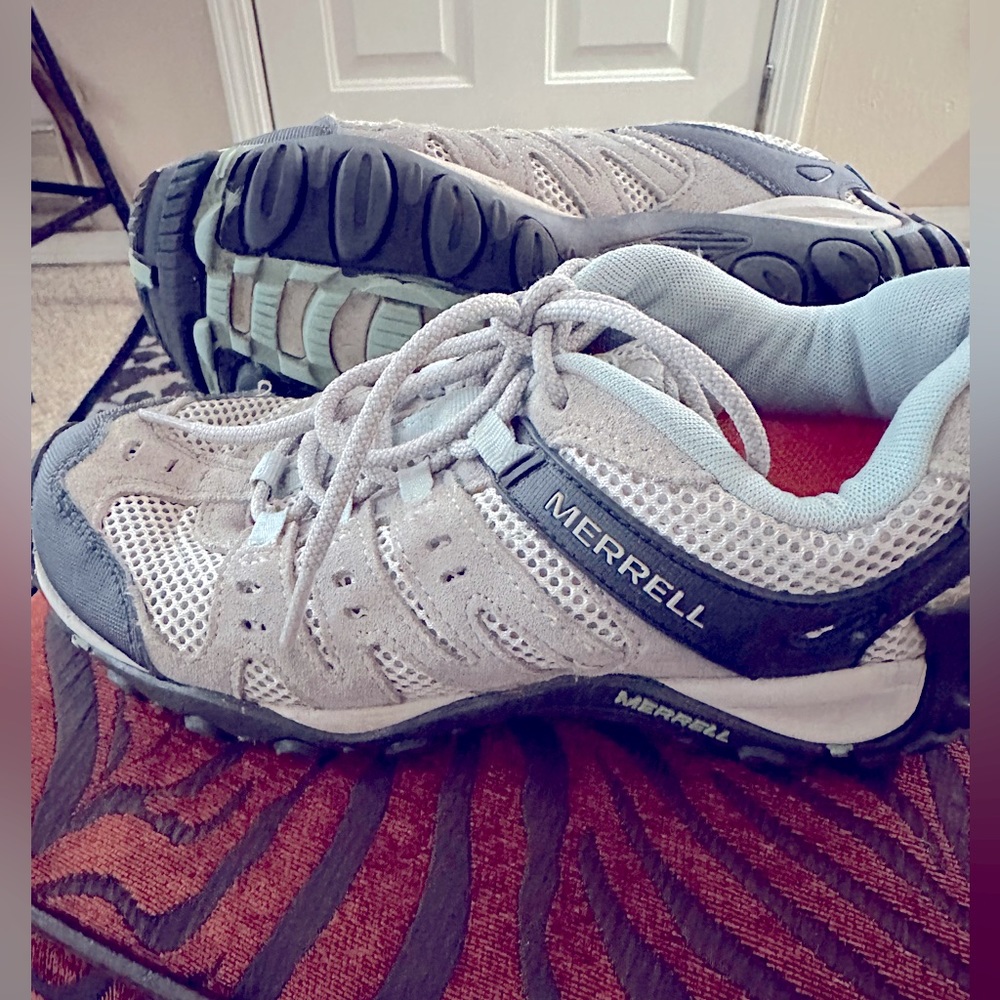 Merrell hiking shoe